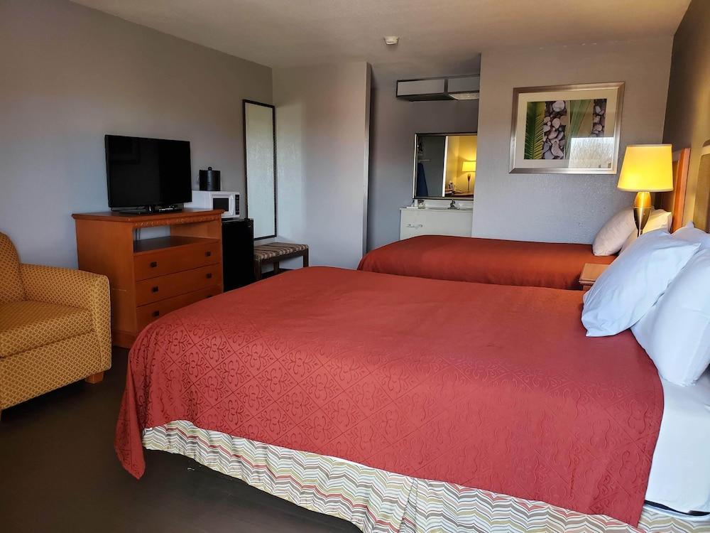 Americas Best Value Inn Wildersville Esterno foto