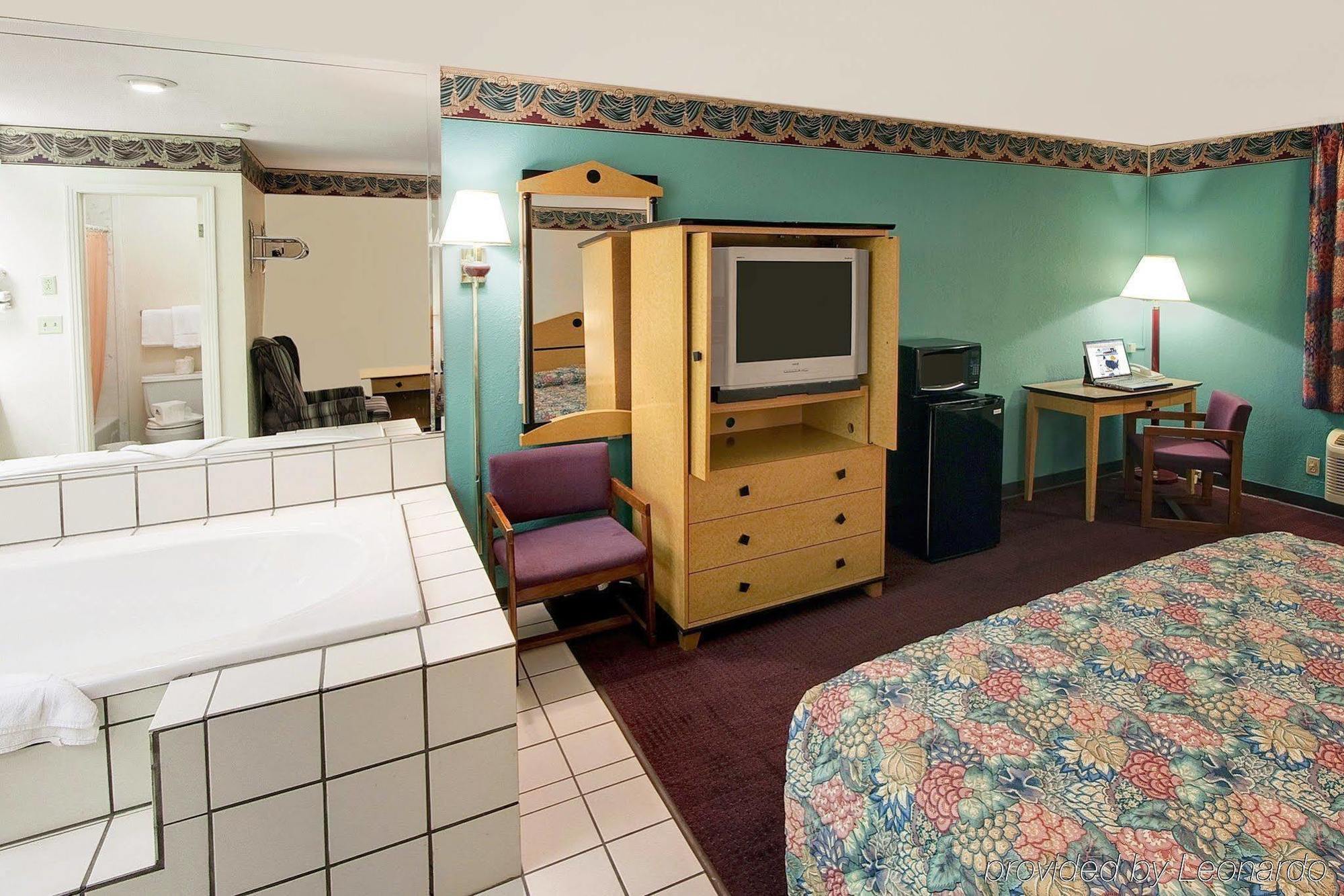 Americas Best Value Inn Wildersville Camera foto